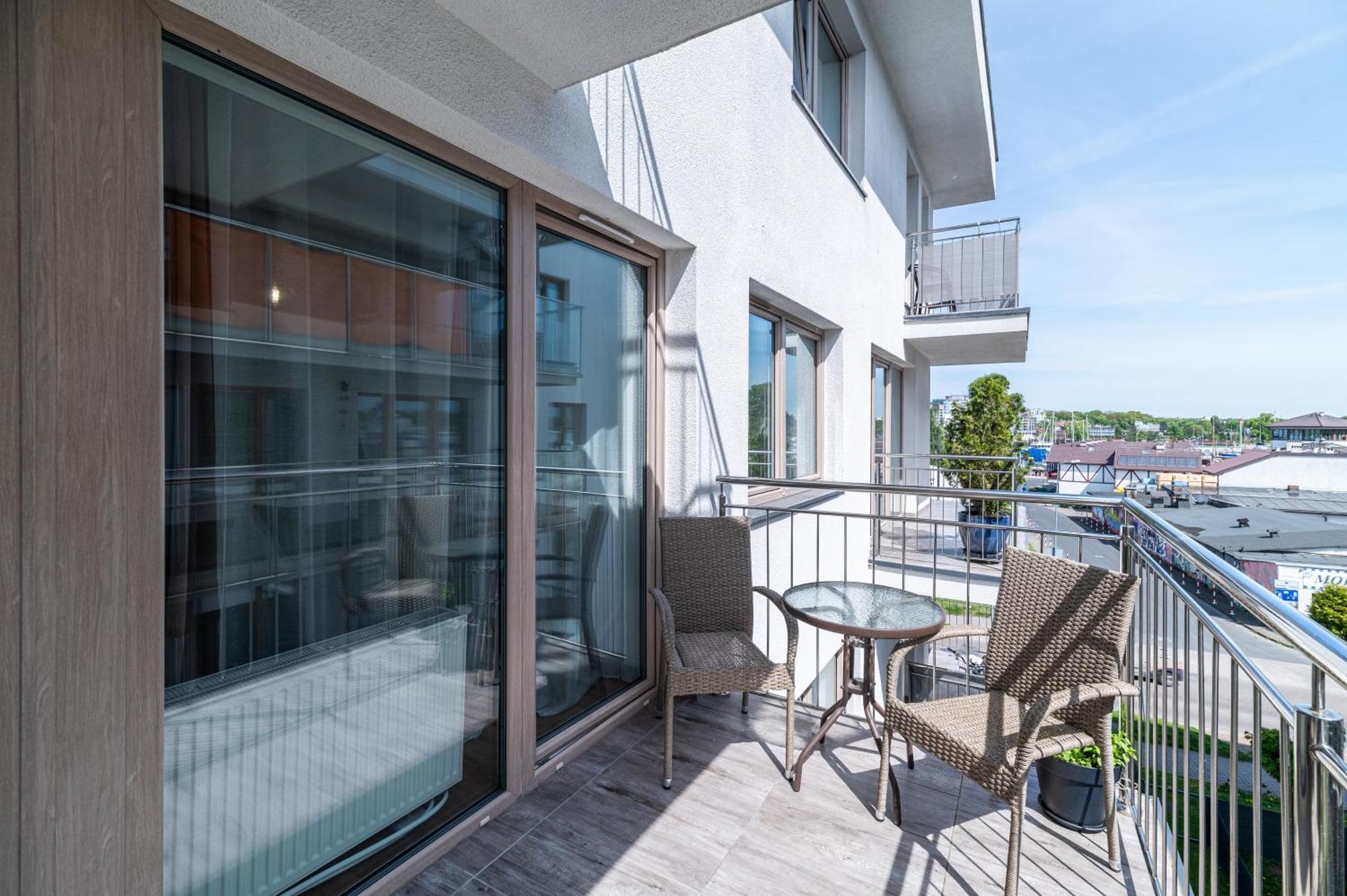 Horyzont Apartamenty - Kapitanski Mostek- Blisko Portu- Sniadania Kolberg Exterior foto